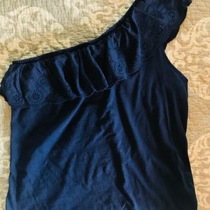 🔥🔥3/$20!! Old Navy one-shoulder eyelet top